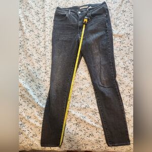 Levi's 721 Women's High Rise Skinny Black Jean Size 31